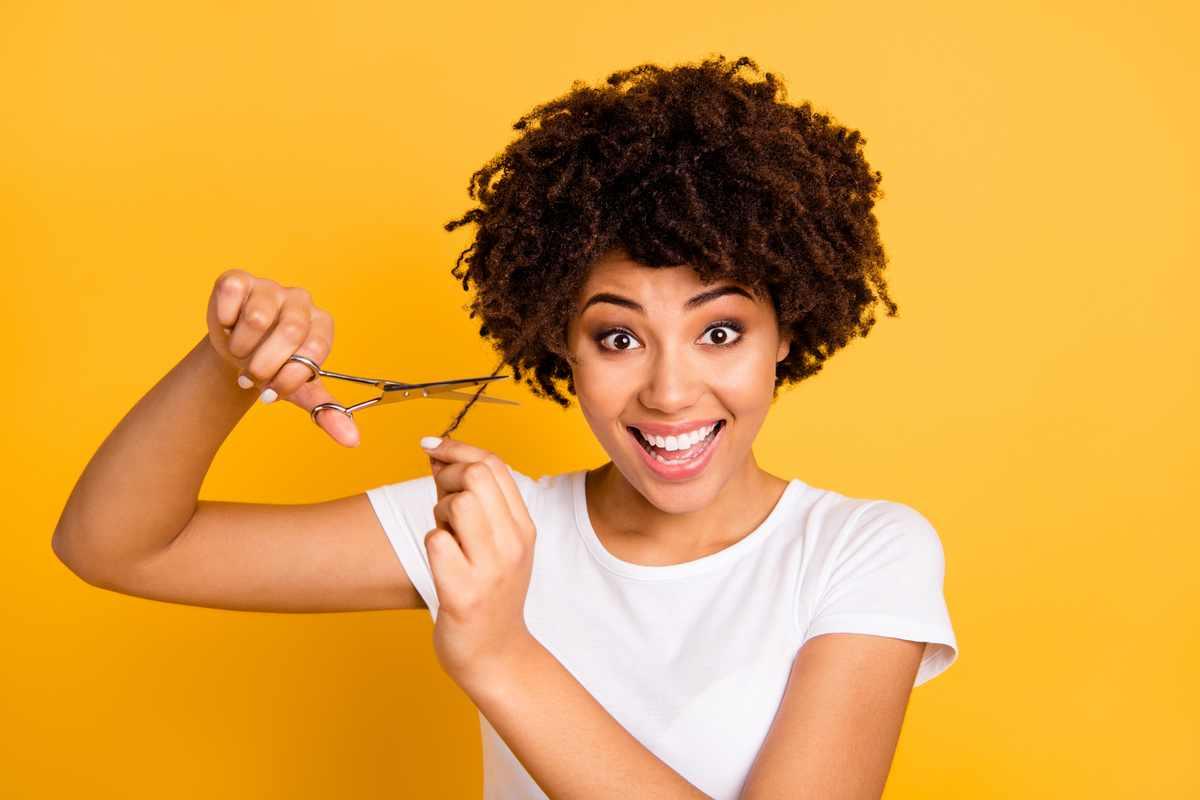 Does Thinning Out Your Hair Make It Thicker? Thinning With Scissors - Japan Scissors